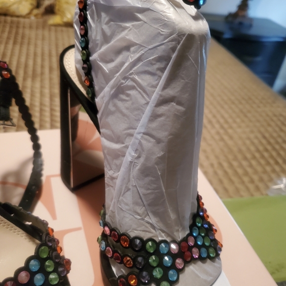 Gianni Bini Heels - Picture 3 of 4